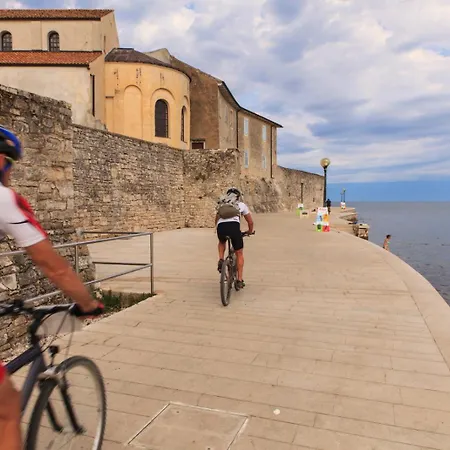 In With Balcony, Air Conditioning, Wifi 819-7 بوريتش