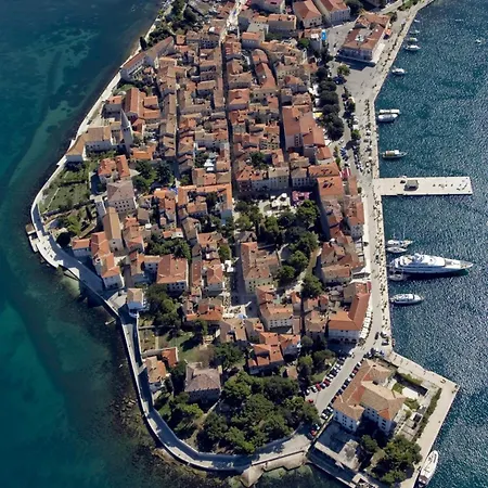 In With Balcony, Air Conditioning, Wifi 819-7 *