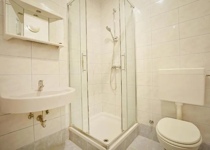 In With Balcony, Air Conditioning, Wifi 819-7 *